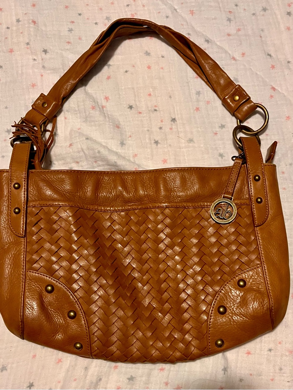 Women's Woven Leather Shoulder Bag - Tan